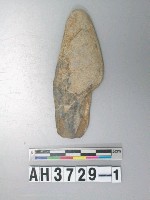 藏品(靴形石刀)的圖片